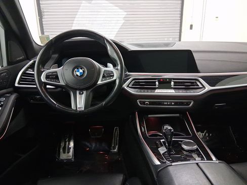 Certified 2022 BMW X7 M50i image 4