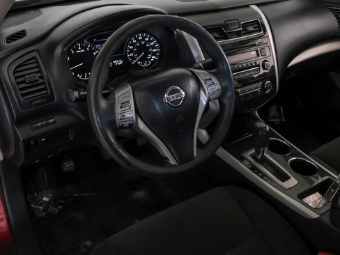 Used 2013 Nissan Altima 2.5 S image 2