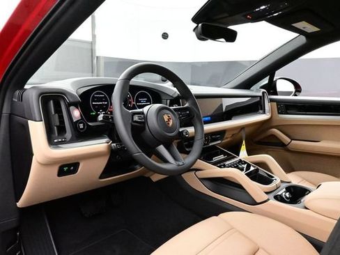 New 2026 Porsche Cayenne Coupe AWD/4WD image 4