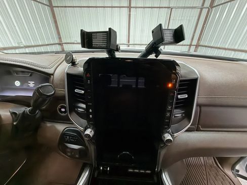 Used 2025 RAM 3500 Laramie image 21