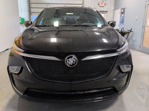 Used 2023 Buick Enclave Essence image 8