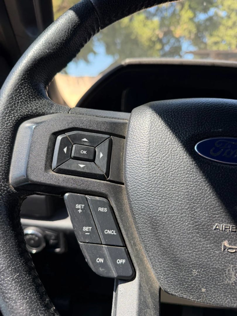 Used 2015 Ford F150 XLT w/ Equipment Group 302A Luxury AWD/4WD image 23