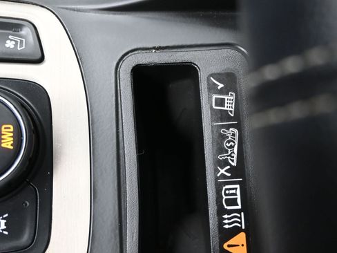 Used 2023 GMC Terrain Denali w/ Black Diamond Edition image 27