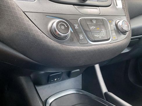 Used 2016 Chevrolet Malibu LT FWD image 32
