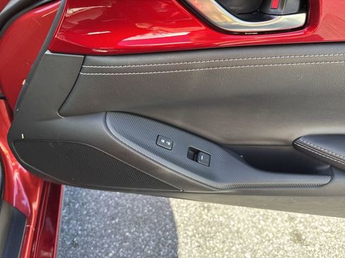 Used 2021 MAZDA MX-5 Miata Club image 43
