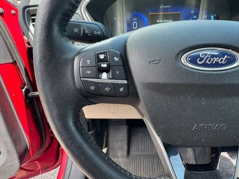 Used 2020 Ford Escape Titanium FWD image 21