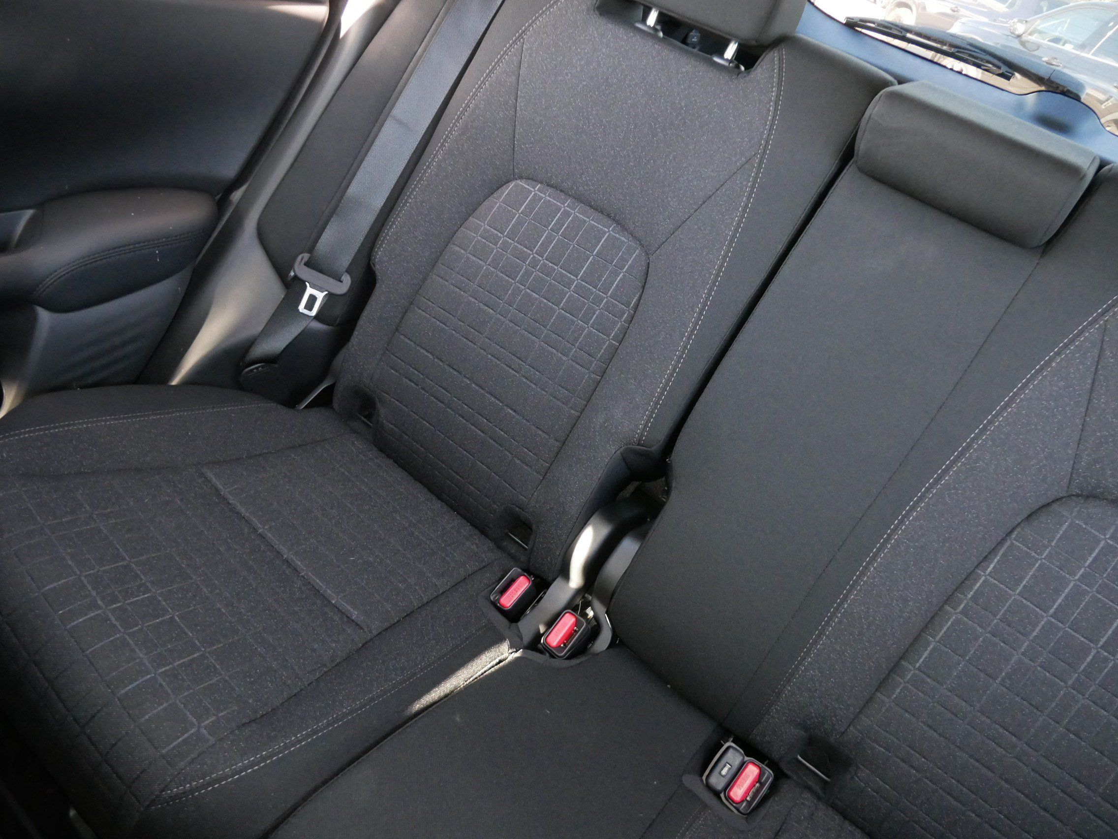 Used 2027 Honda HR-V LX image 12