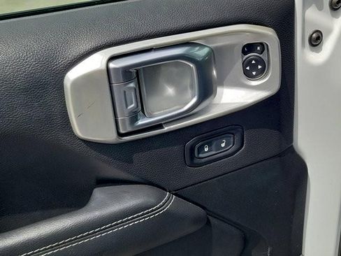 Used 2021 Jeep Wrangler Unlimited Sahara AWD/4WD image 18
