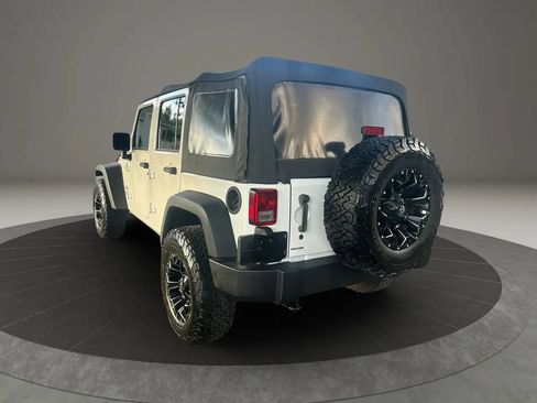 Used 2018 Jeep Wrangler Unlimited Sport S AWD/4WD image 7