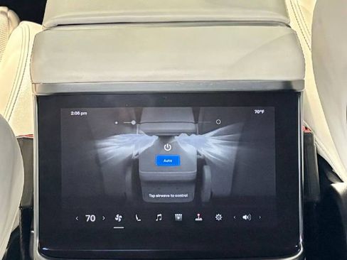 Used 2023 Tesla Model X image 34