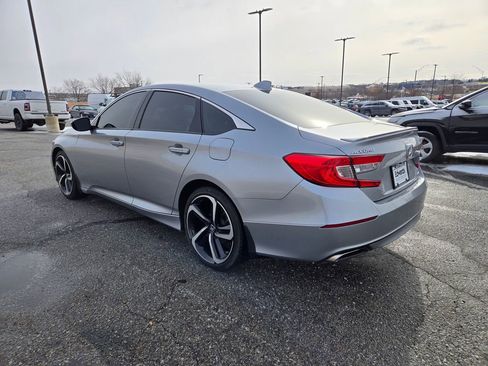 Used 2018 Honda Accord Sport image 6