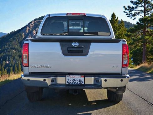 Used 2020 Nissan Frontier SV RWD image 5