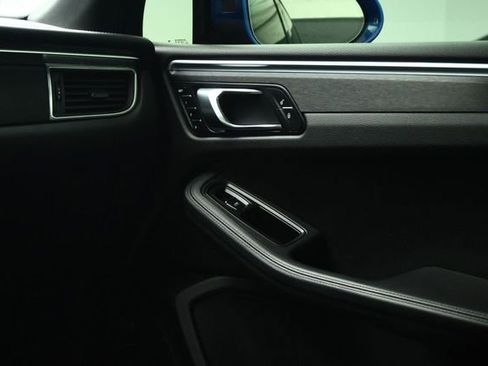 Used 2018 Porsche Macan GTS AWD/4WD image 45