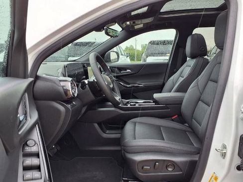 New 2026 Chevrolet Equinox LT w/ Convenience Package II FWD image 16