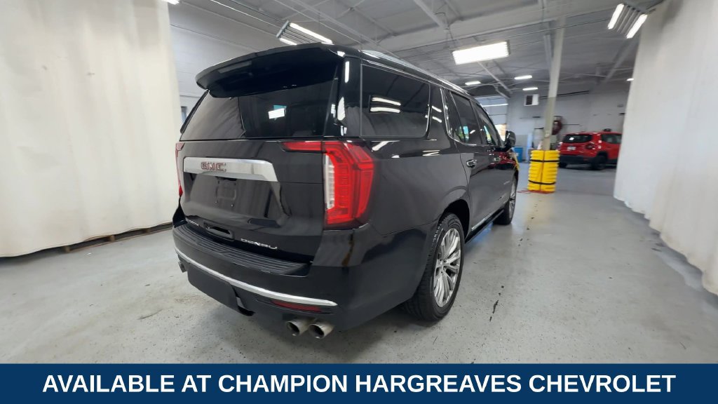 Used 2022 GMC Yukon Denali w/ Denali Premium Package AWD/4WD image 10