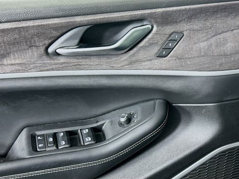 Used 2022 Jeep Grand Cherokee Limited 4xe w/ Luxury Tech Group II image 15