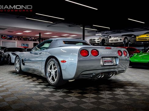 Used 2004 Chevrolet Corvette Convertible w/ Preferred Equipment Group RWD image 60