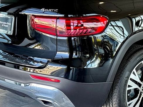 New 2026 Mercedes-Benz GLB 250 4MATIC image 4