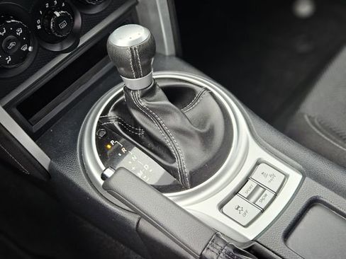 Used 2017 Toyota 86 image 24