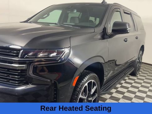 Used 2022 Chevrolet Suburban RST w/ Luxury Package AWD/4WD image 6