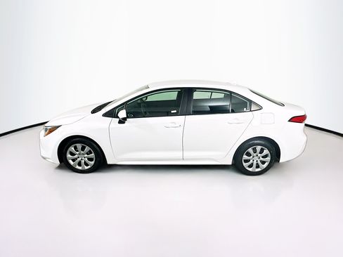 Used 2024 Toyota Corolla LE FWD image 4