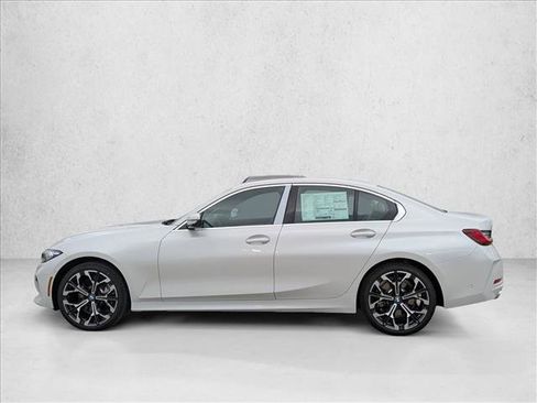 Used 2026 BMW 330i xDrive Sedan AWD/4WD image 5