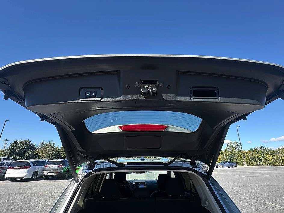 Certified 2025 Nissan Rogue SV AWD/4WD image 46
