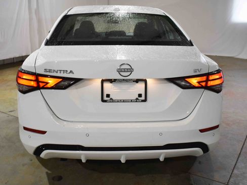 Used 2024 Nissan Sentra SV image 8