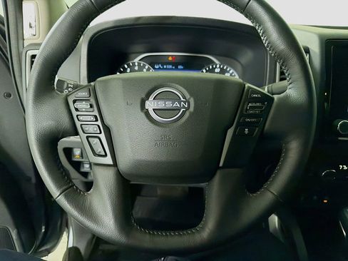 Used 2024 Nissan Frontier SV w/ SV Convenience Package image 13