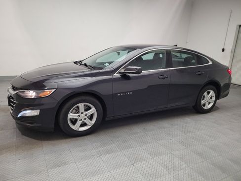 Used 2023 Chevrolet Malibu LT FWD image 2