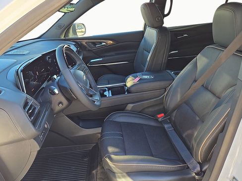 New 2026 Chevrolet Traverse High Country image 11