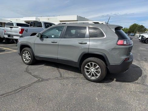 Used 2021 Jeep Cherokee Latitude Lux w/ Sun & Sound Group AWD/4WD image 10
