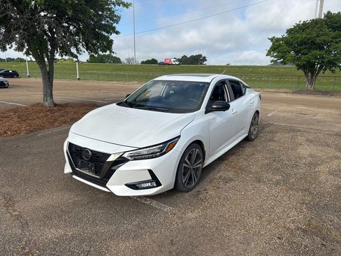 Used 2023 Nissan Sentra SR w/ SR Premium Package image 1