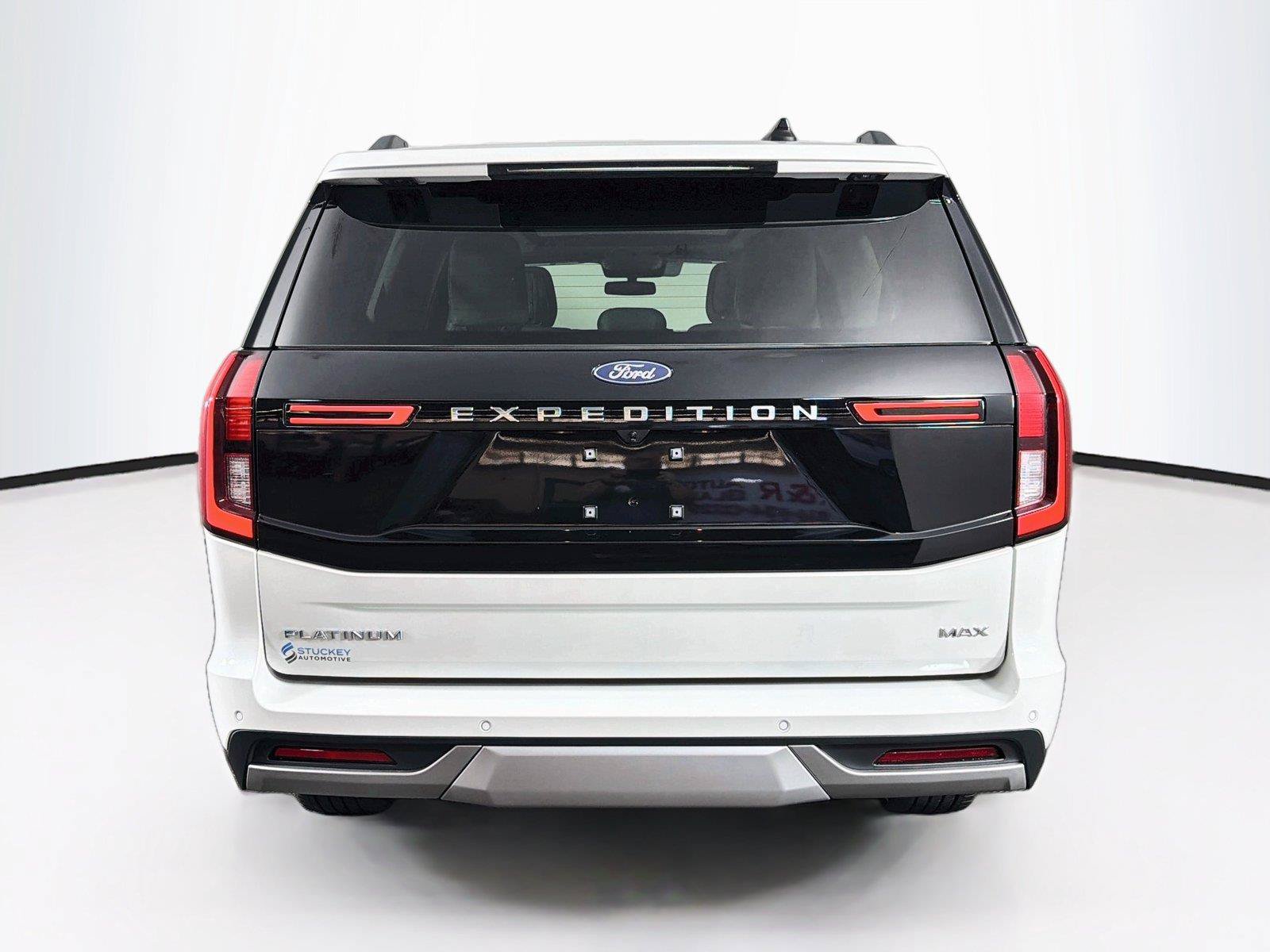 Used 2026 Ford Expedition Max Platinum w/ Platinum Ultimate Package AWD/4WD image 10
