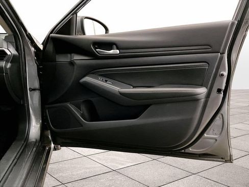 Used 2020 Nissan Altima 2.5 S FWD image 23
