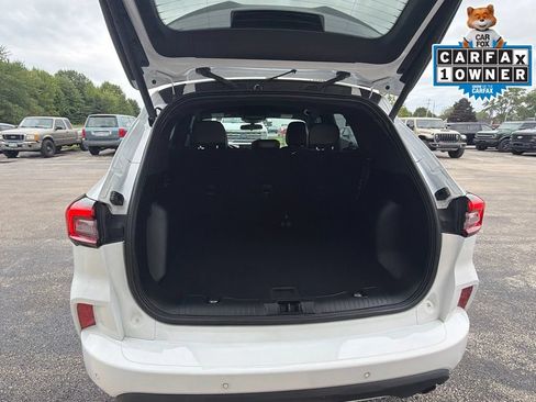 Used 2023 Ford Escape ST-Line w/ Tech Pack #1 AWD/4WD image 6