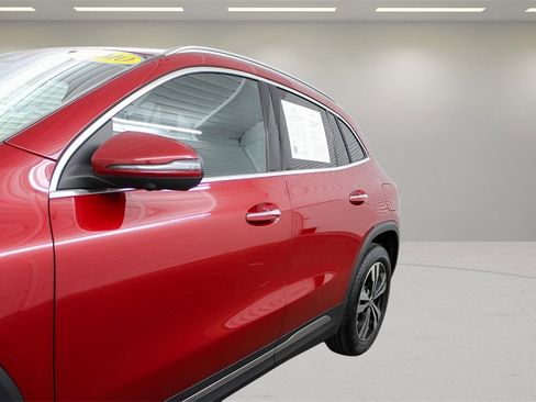 Used 2025 Mercedes-Benz GLA 250 image 11