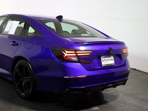 Used 2022 Honda Accord Sport image 11