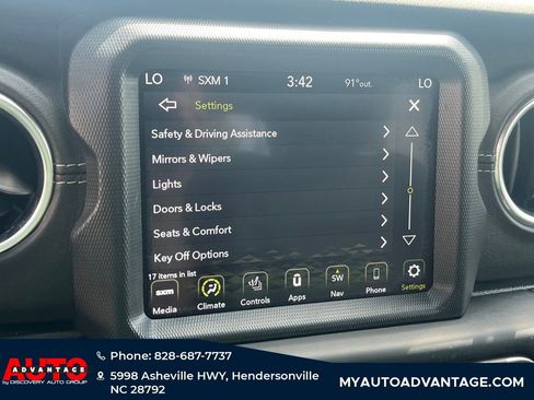 Used 2020 Jeep Gladiator Overland AWD/4WD image 17