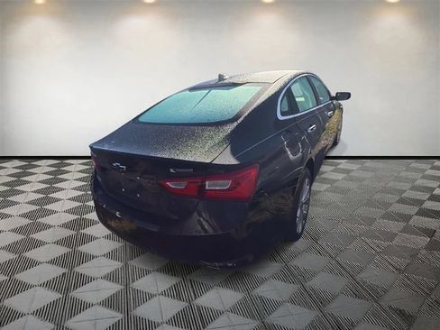 Used 2018 Chevrolet Malibu Premier w/ Driver Confidence Package FWD image 7