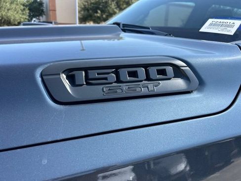 Used 2025 RAM 1500 Big Horn AWD/4WD image 10