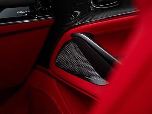 Used 2025 Aston Martin DBX 707 image 14