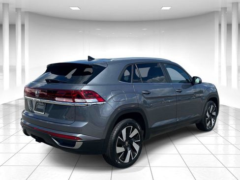 Certified 2025 Volkswagen Atlas Cross Sport SE AWD/4WD image 3