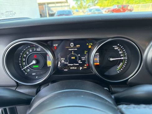 Used 2023 Jeep Wrangler Unlimited w/ Cold Weather Group AWD/4WD image 26