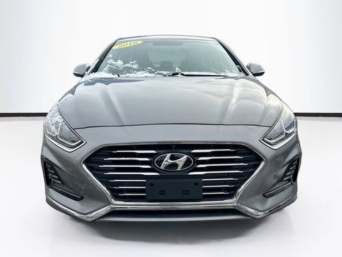 Used 2018 Hyundai Sonata SE image 2
