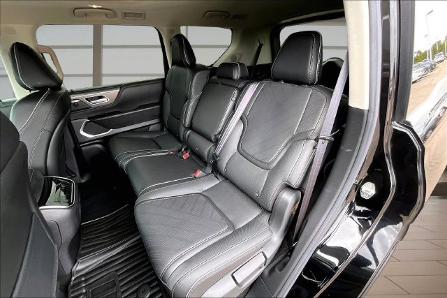 Used 2025 INFINITI QX80 Luxe w/ Exterior Package RWD image 25
