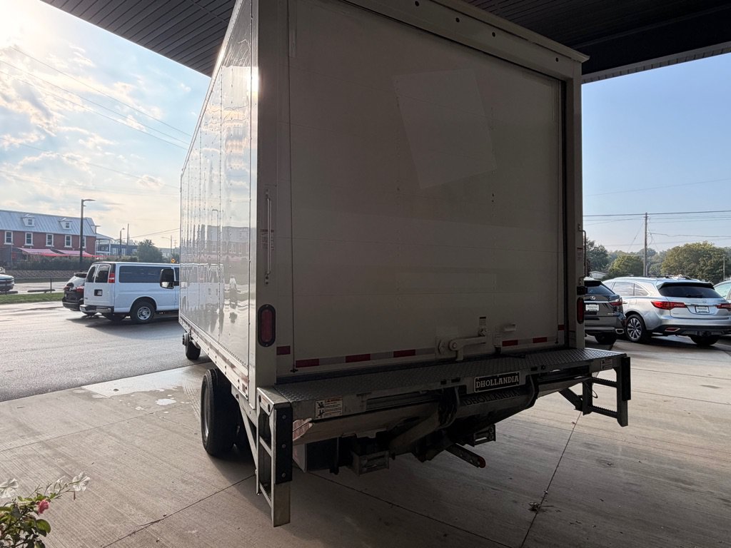 Used 2025 Chevrolet Express 4500 Extended w/ Power Convenience Package RWD image 5
