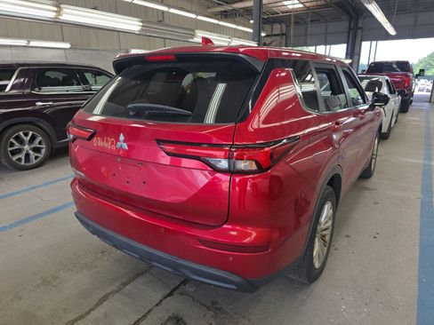 Used 2022 Mitsubishi Outlander ES FWD image 4
