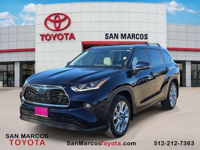 Used 2023 Toyota Highlander Limited