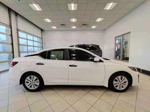 Used 2024 Nissan Sentra S image 29